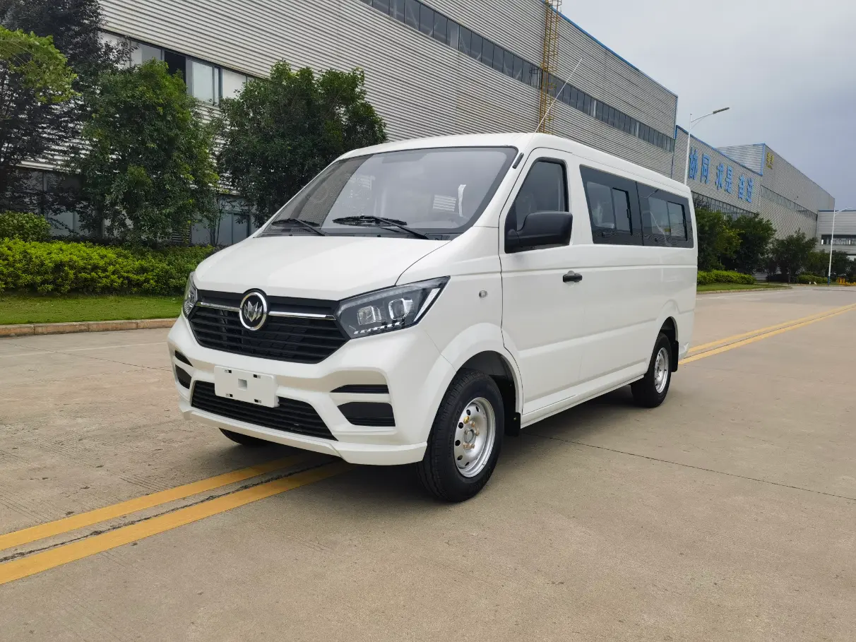 Электрический минивэн KEYTON M80